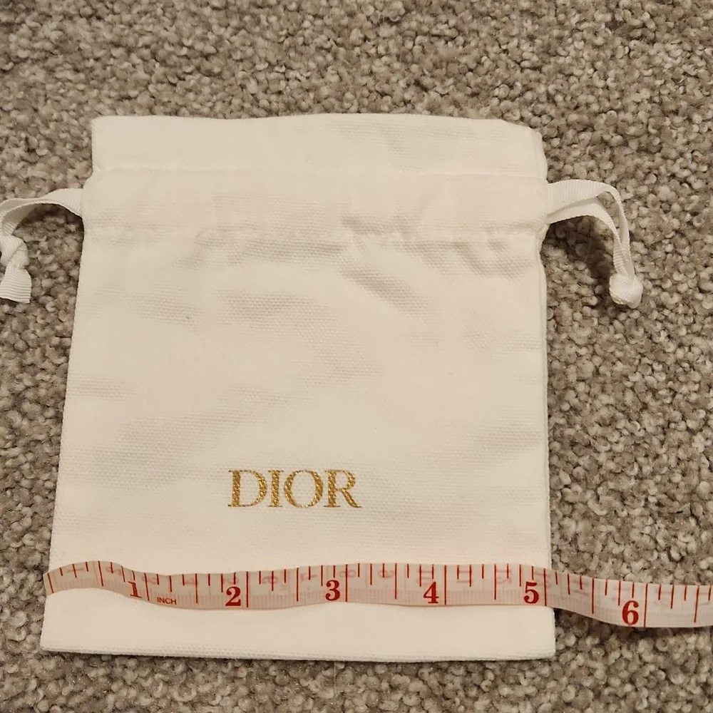 Dior White Pouches with Gold Logo - Picture 4 of 4